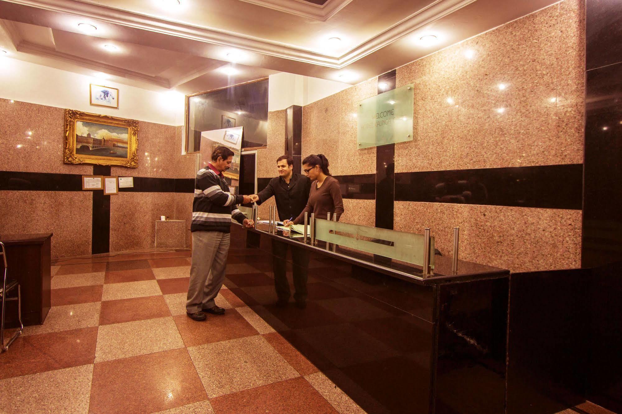 Kalinga Grand Hotel Manāli Exteriör bild